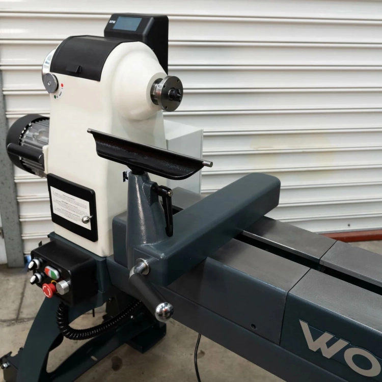 Tokarka-Woodfast-WL3040A-t.jpg